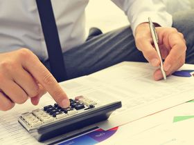 L’OUTSOURCING  PER CONTENERE I COSTI