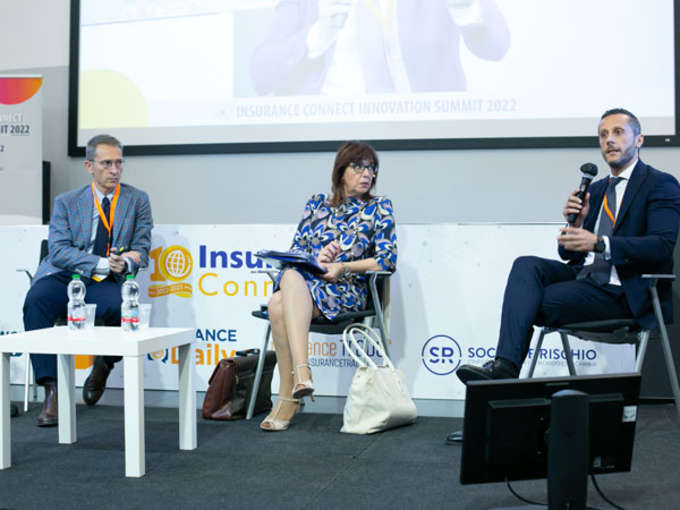 L’INNOVAZIONE PER RAFFORZARE IL RUOLO SOCIALE DELL’ASSICURAZIONE