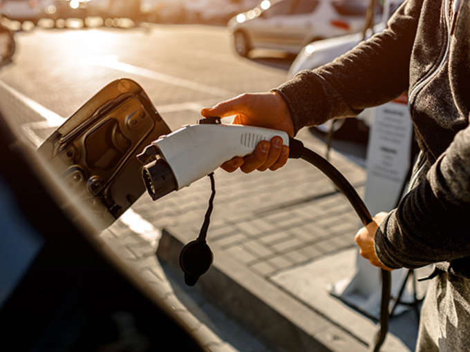 MOBILITÀ ELETTRICA, LE SFIDE CHE ATTENDONO L’EUROPA